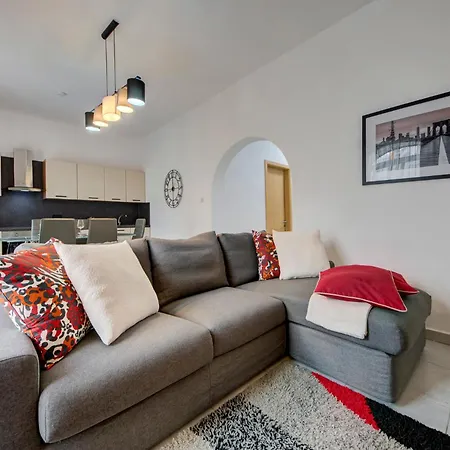 St Julians 1 דירה