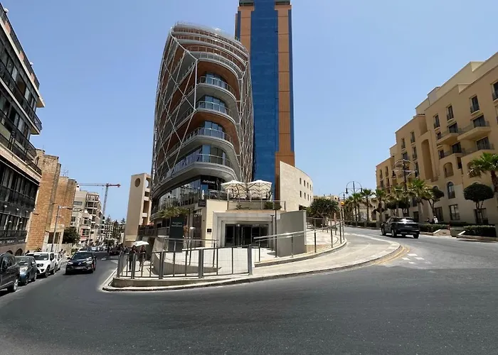 St Julians 1 * San Julián