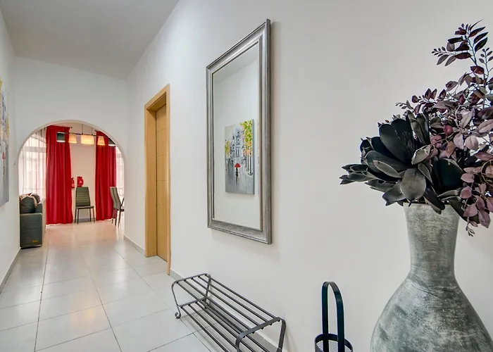 St Julians 1 * San Julián